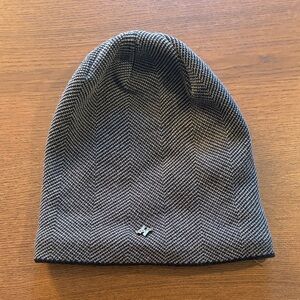 HONGHE - Black/white Herringbone Beanie
